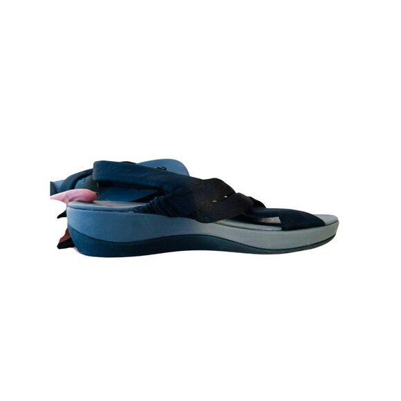 Clarks Women's Black Sandals - Picture 10 of 16